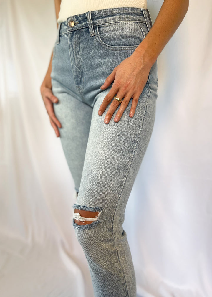 San Lorenzo Raw Hem Distressed Mom Jeans