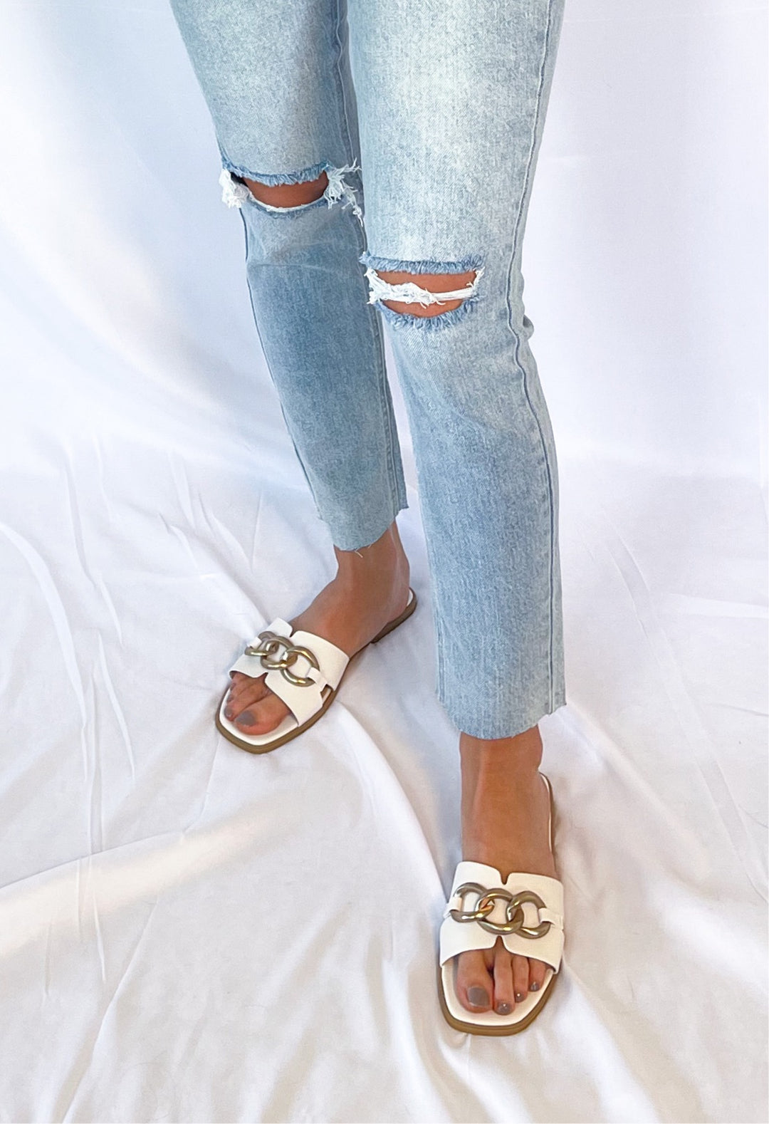 San Lorenzo Raw Hem Distressed Mom Jeans
